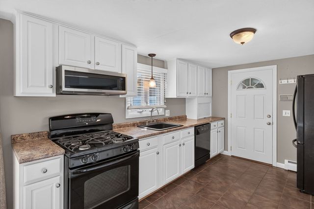 165 Swansom Rd, Swansea, MA 02777