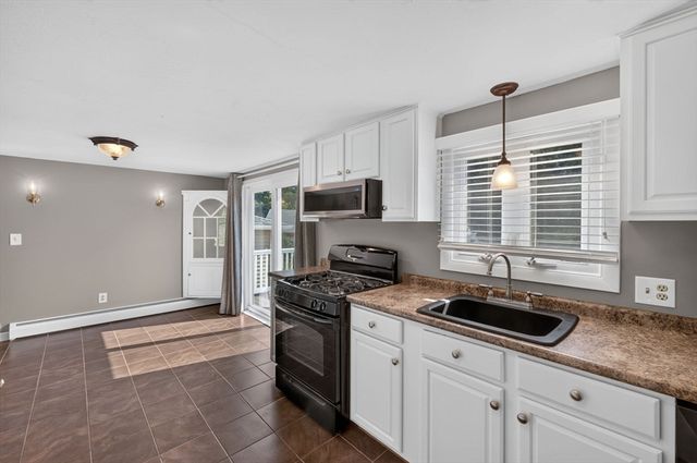 165 Swansom Rd, Swansea, MA 02777
