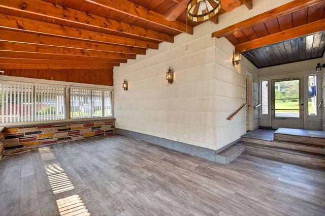 165 Swansom Rd, Swansea, MA 02777