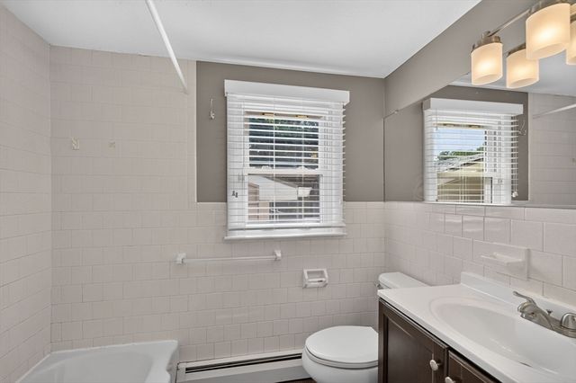 165 Swansom Rd, Swansea, MA 02777