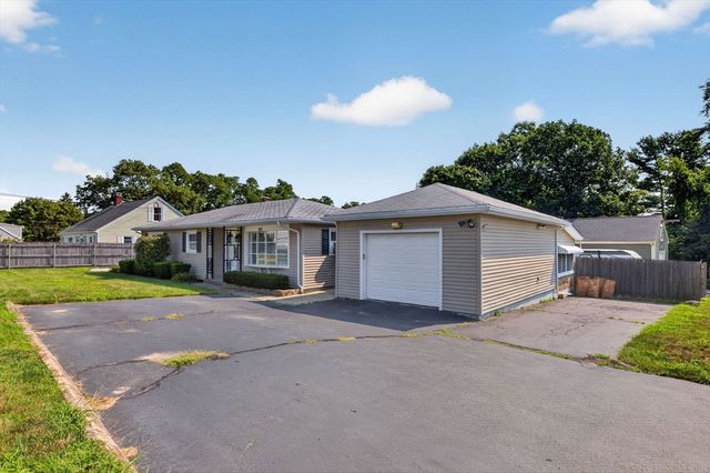 165 Swansom Rd, Swansea, MA 02777