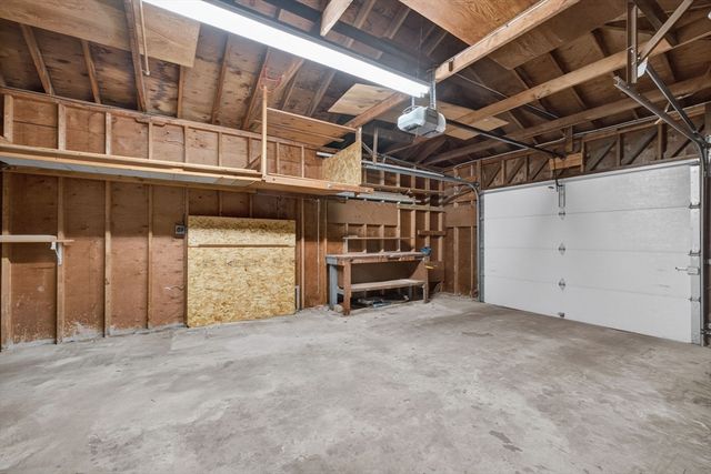 165 Swansom Rd, Swansea, MA 02777