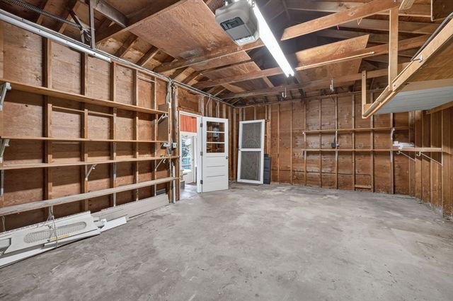 165 Swansom Rd, Swansea, MA 02777
