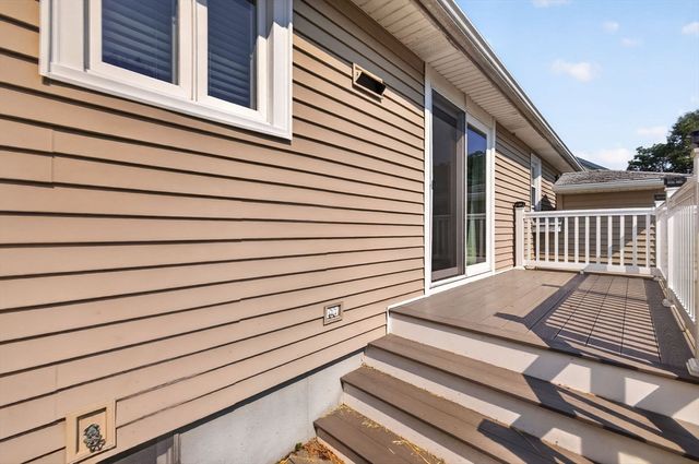 165 Swansom Rd, Swansea, MA 02777
