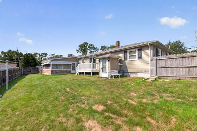 165 Swansom Rd, Swansea, MA 02777