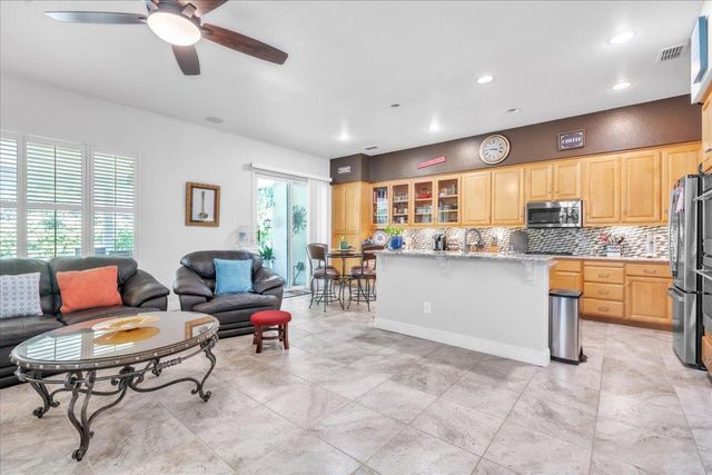 3 Anton Ct, Sacramento, CA 95835