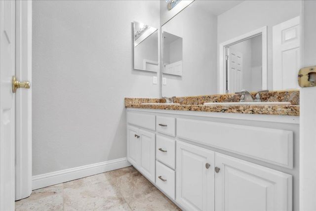 3 Anton Ct, Sacramento, CA 95835