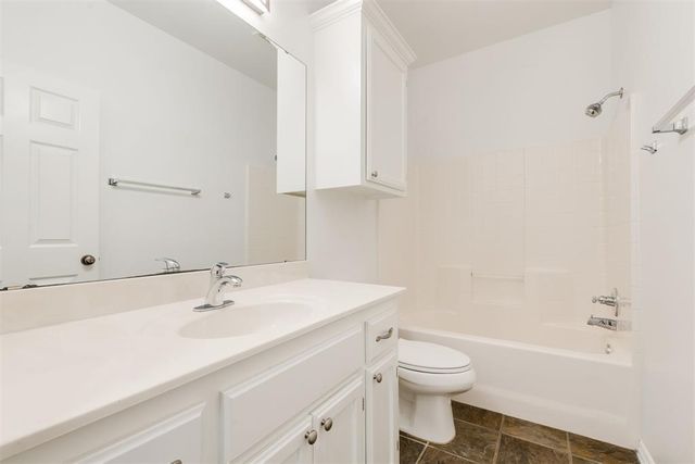 10 NW 156th Street 10, Edmond, OK 73013