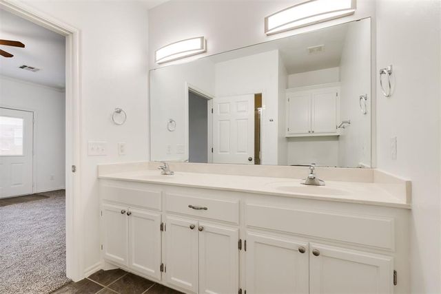 10 NW 156th Street 10, Edmond, OK 73013