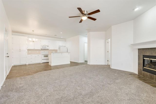 10 NW 156th Street 10, Edmond, OK 73013