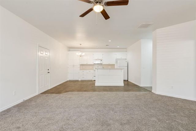 10 NW 156th Street 10, Edmond, OK 73013