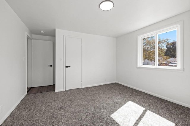1627 SMITH STREET, Green Bay, WI 54302