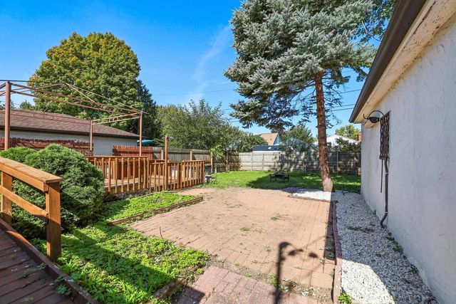 1627 SMITH STREET, Green Bay, WI 54302