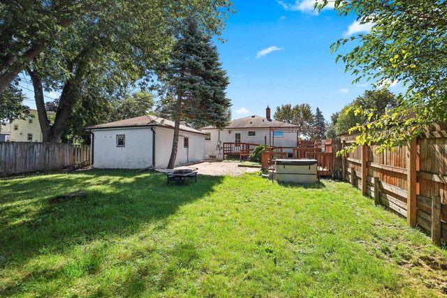 1627 SMITH STREET, Green Bay, WI 54302