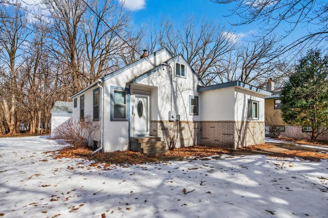 117 Birch Street, Mahtomedi, MN 55115