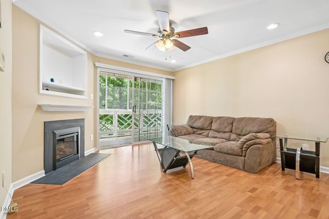1010 Kingswood Drive Apt D, Chapel Hill, NC 27517