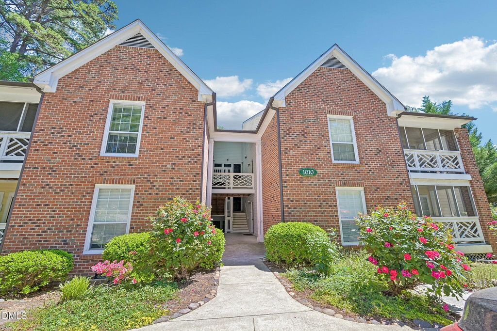 1010 Kingswood Drive Apt D, Chapel Hill, NC 27517