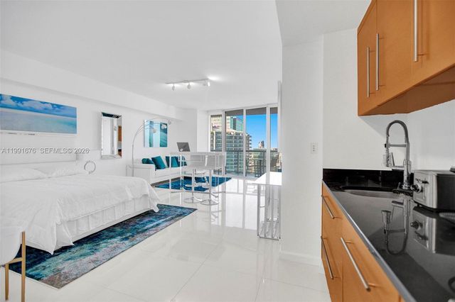 475 Brickell Ave 5010, Miami, FL 33131