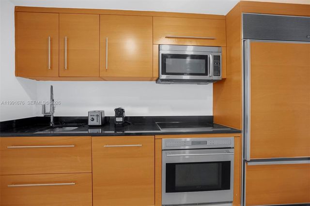 475 Brickell Ave 5010, Miami, FL 33131