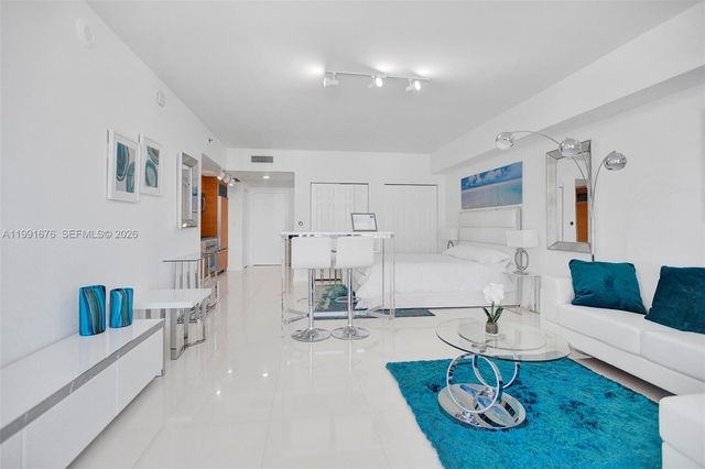 475 Brickell Ave 5010, Miami, FL 33131