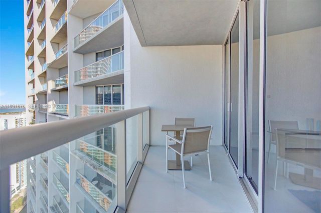 475 Brickell Ave 5010, Miami, FL 33131