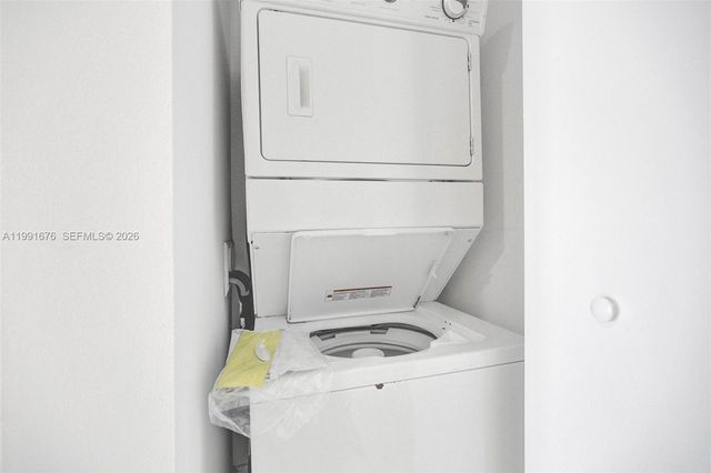 475 Brickell Ave 5010, Miami, FL 33131