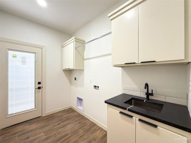 9218 N 25th Lane, Mcallen, TX 78504