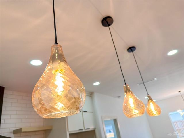 9218 N 25th Lane, Mcallen, TX 78504