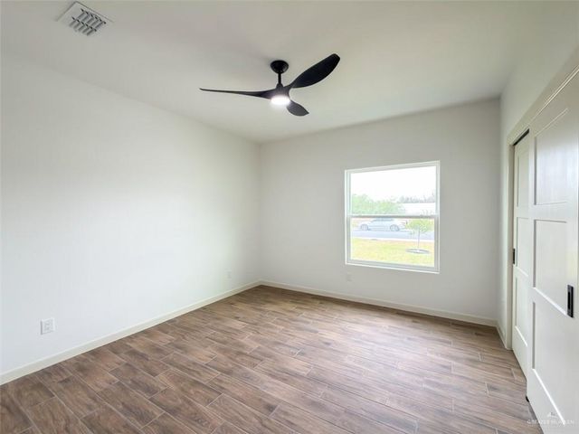 9218 N 25th Lane, Mcallen, TX 78504