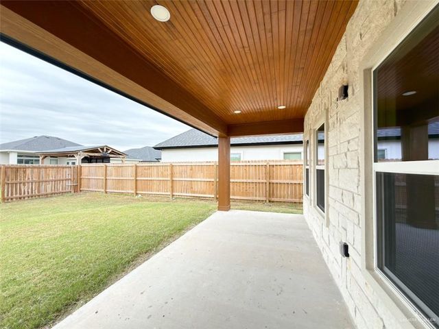 9218 N 25th Lane, Mcallen, TX 78504