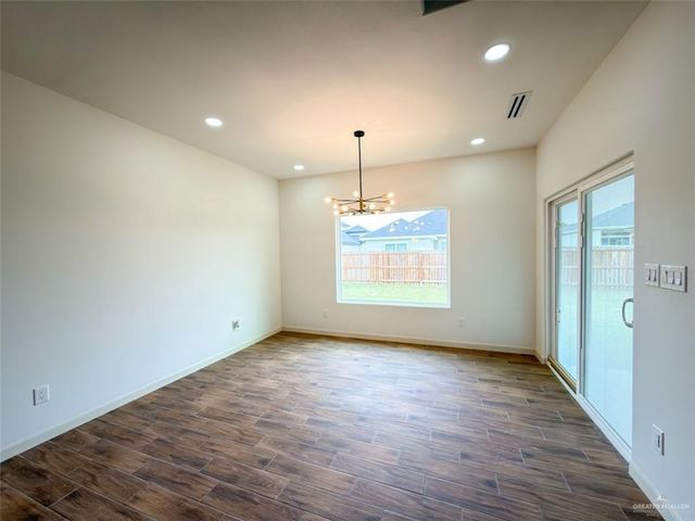 9218 N 25th Lane, Mcallen, TX 78504