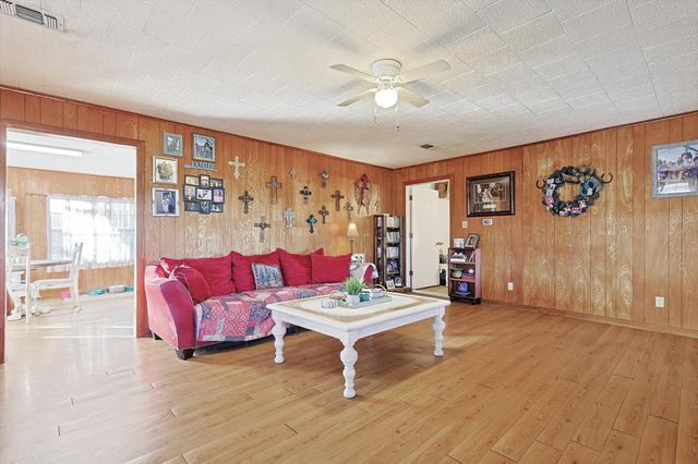 491 Emily Lane, Van Alstyne, TX 75495