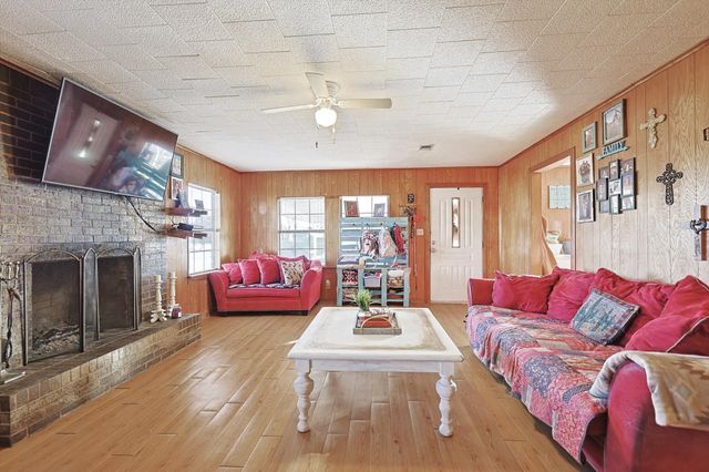 491 Emily Lane, Van Alstyne, TX 75495