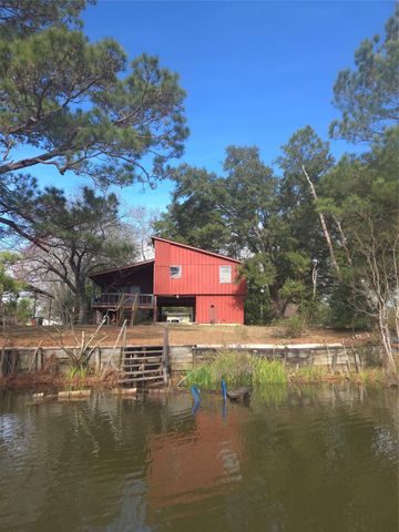 307 Broken Arrow Trail, Goodrich, TX 77335