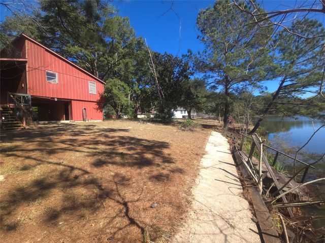 307 Broken Arrow Trail, Goodrich, TX 77335