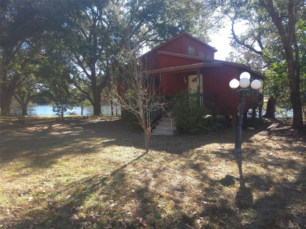 307 Broken Arrow Trail, Goodrich, TX 77335