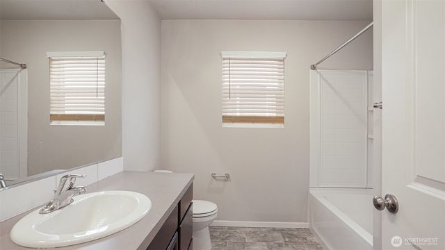 18220 110th Avenue E, Puyallup, WA 98374