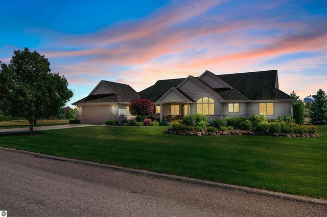 4213 Wolverine Drive, Williamsburg, MI 49690