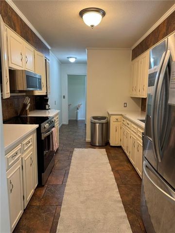 12 Brookside Drive, Paola, KS 66071
