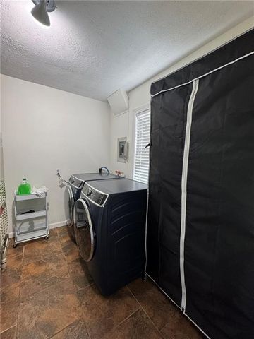 12 Brookside Drive, Paola, KS 66071