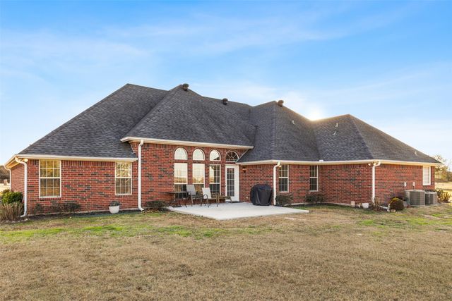 315 Briarwood Lane, Sulphur Springs, TX 75482