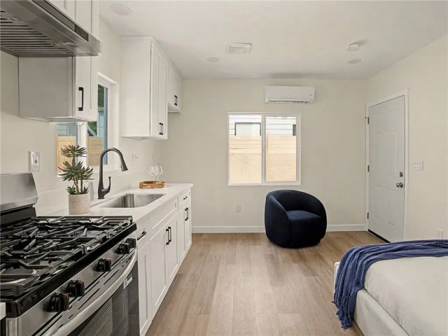 10775 Tabor Street, Los Angeles, CA 90034