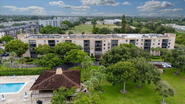 5280 NW 2nd Avenue PH-15, Boca Raton, FL 33487