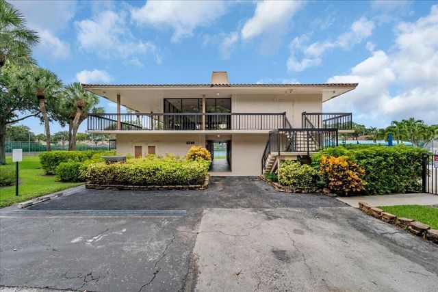 5280 NW 2nd Avenue PH-15, Boca Raton, FL 33487