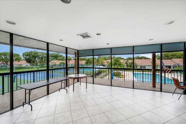5280 NW 2nd Avenue PH-15, Boca Raton, FL 33487
