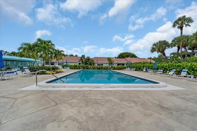 5280 NW 2nd Avenue PH-15, Boca Raton, FL 33487