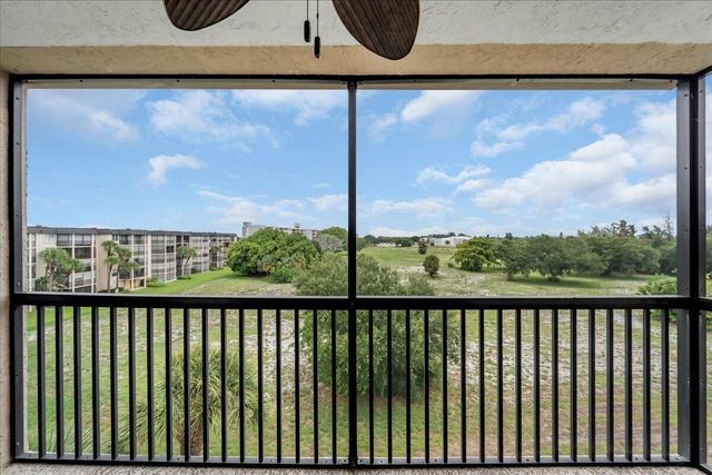 5280 NW 2nd Avenue PH-15, Boca Raton, FL 33487