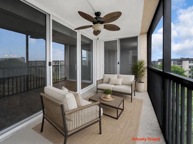 5280 NW 2nd Avenue PH-15, Boca Raton, FL 33487