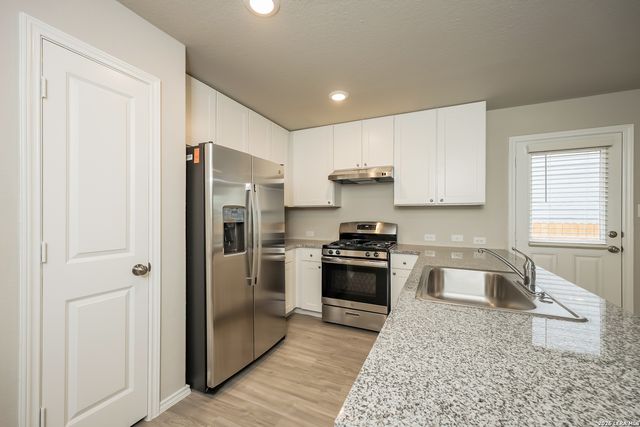 10803 Prusiner, Converse, TX 78109