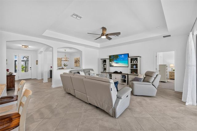 4881 SEAFOAM TRAIL, Bradenton, FL 34211